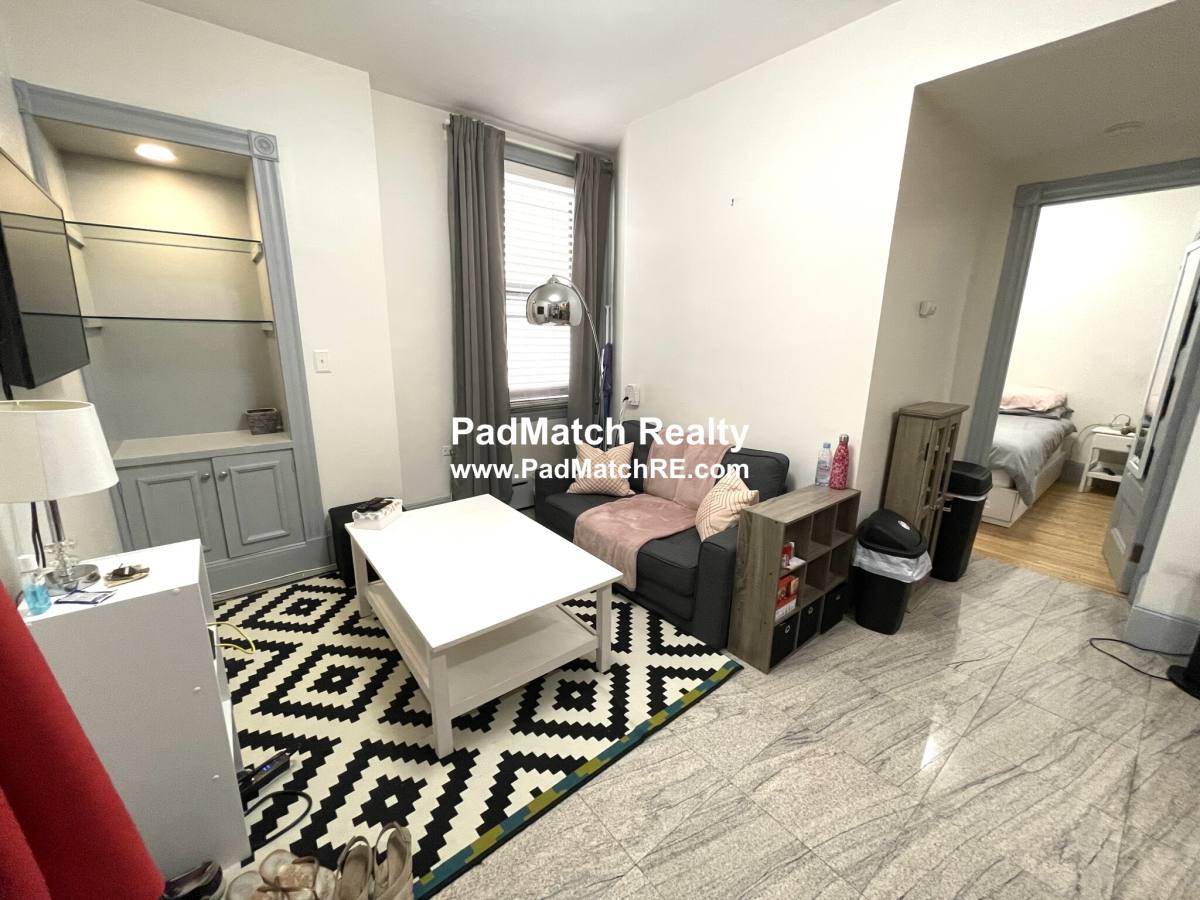 Apartment for rent at 21 Beacon St #3L, Boston, MA 02108