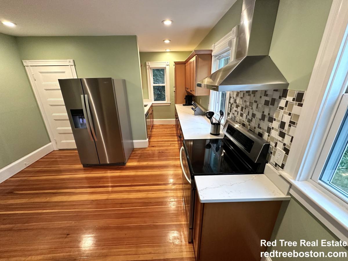 Apartment for rent at 23-25 Fuller St #1, Waltham, MA 02453