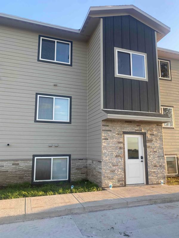 Apartment for rent at 2115 Maple St #1, Hull, IA 51239