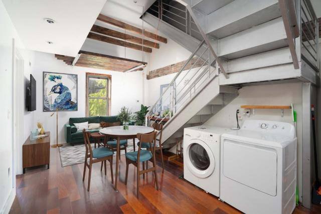 Townhouse for rent at 323 Stanhope St #1R, Brooklyn, NY 11237