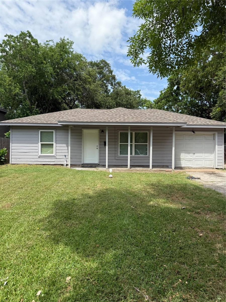 House for rent at 1116 Johnson St, Pasadena, TX 77506