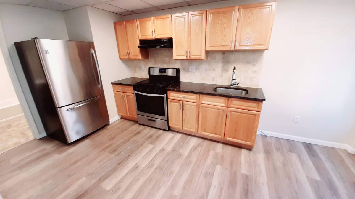 Apartment for rent at 52 Lawlor St #1N, New Britain, CT 06051