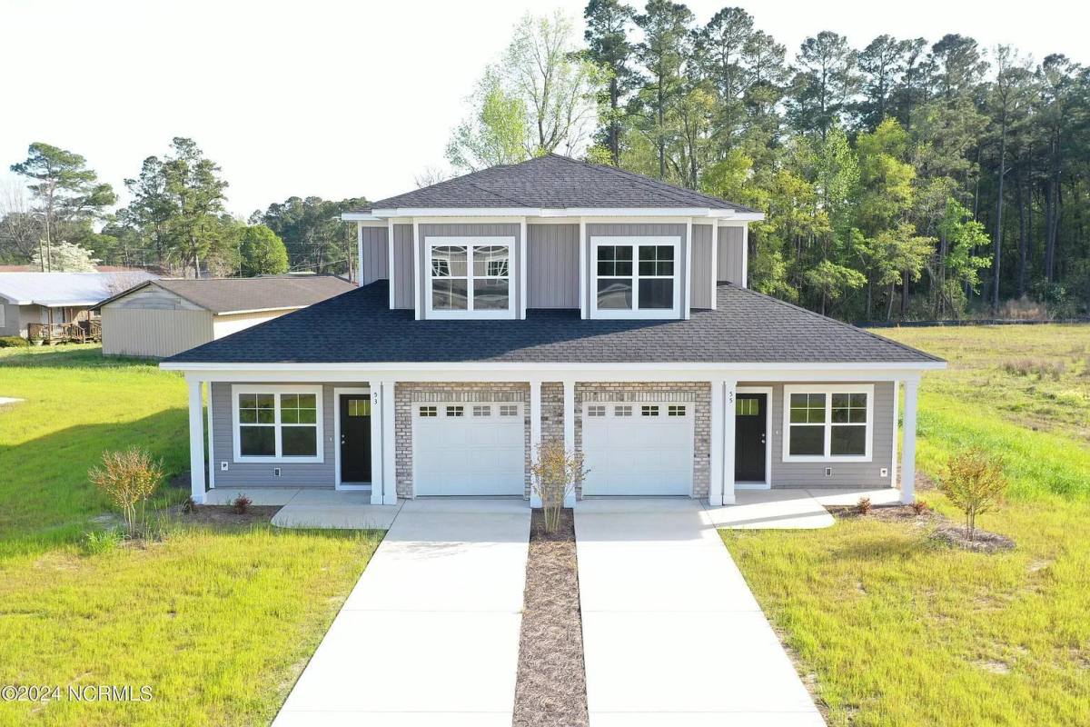 Townhouse for rent at 53 Crew Court, Whiteville, NC 28472