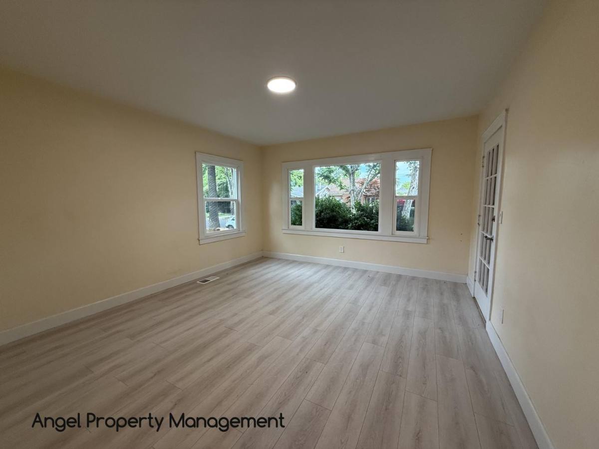 House for rent at 2114 23rd St #1, Sacramento, CA 95818