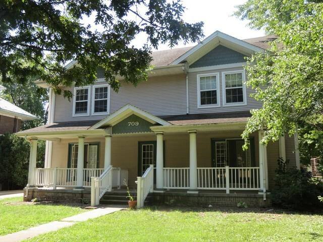 House for rent at 709 W Main St, Urbana, IL 61801