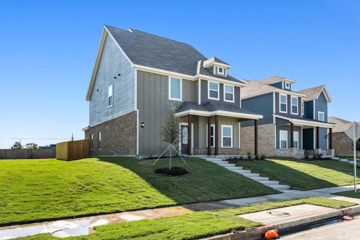 House for rent at 1000 Camelia Grove Court, Hutchins, TX 75141