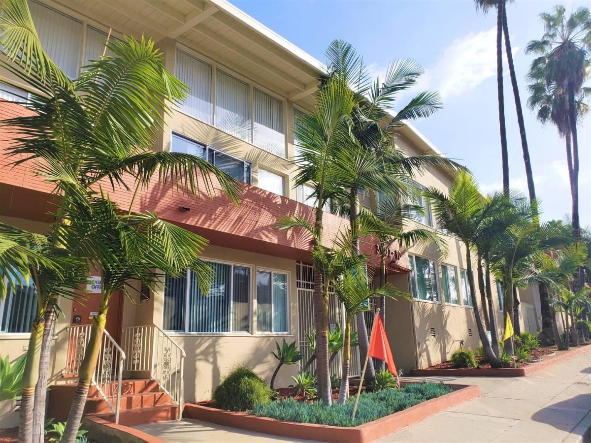 Apartment for rent at 3902 Lenawee Ave, Culver City, CA 90232