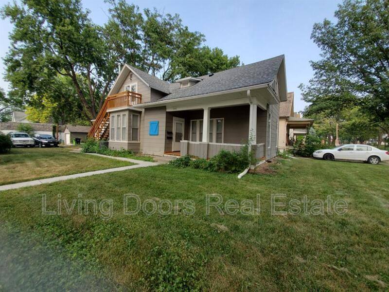 Apartment for rent at 1940 S 16 St #1, Lincoln, NE 68502