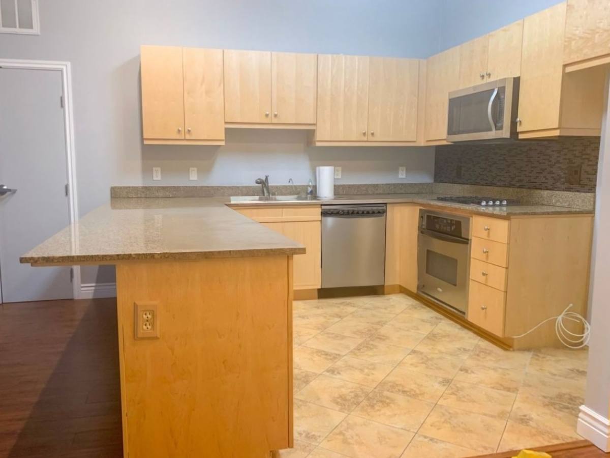Townhouse for rent at 435 W Center St Promenade, Anaheim, CA 92805