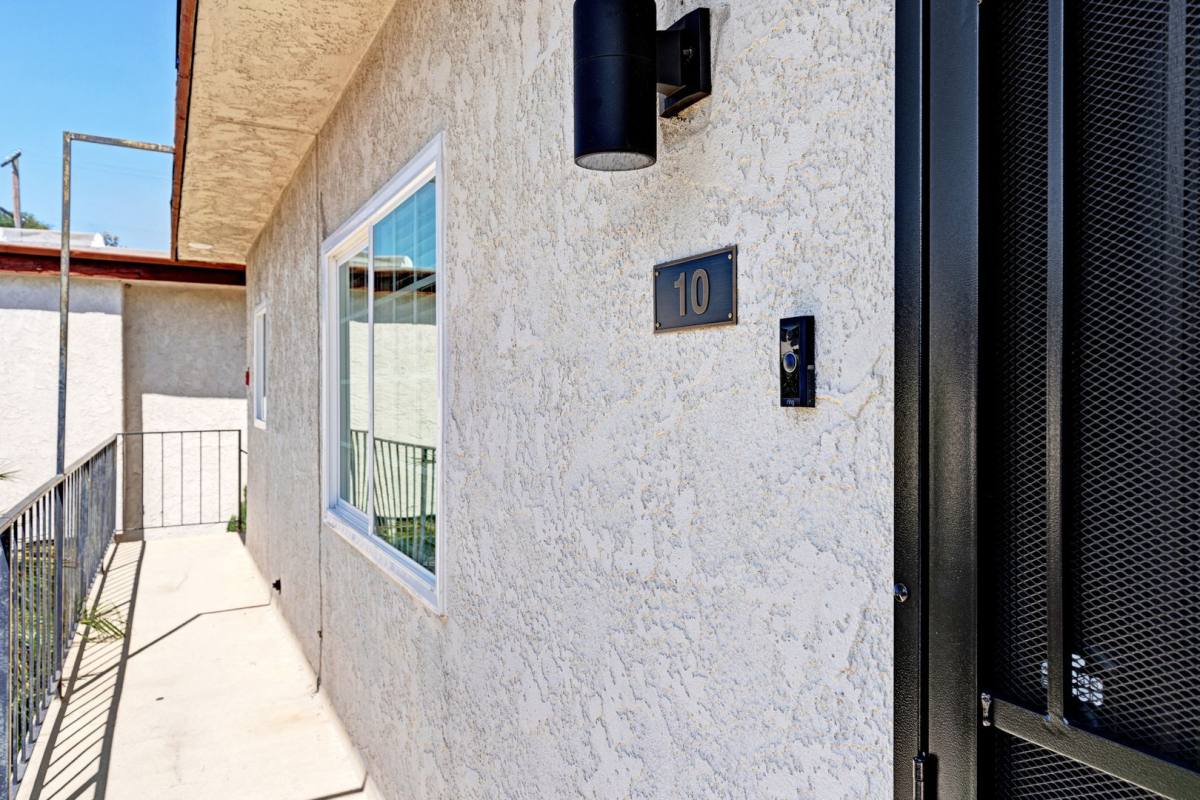 Apartment for rent at 124 - 126 S Marengo Ave, Alhambra, CA 91801