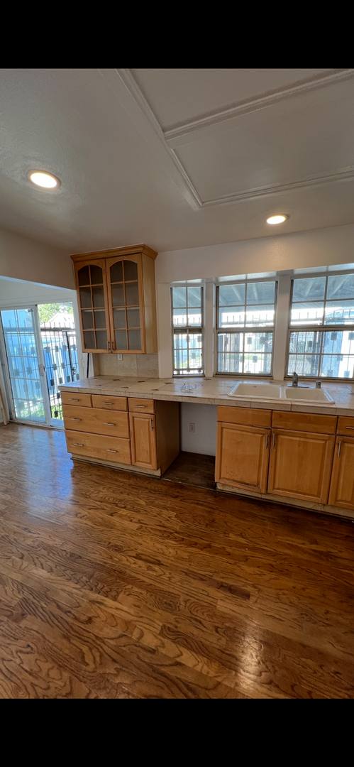 Apartment for rent at 3958 S Normandie Ave #A, Los Angeles, CA 90037