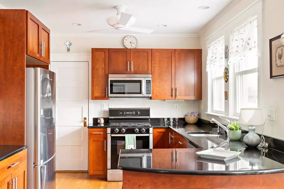 Apartment for rent at 22 Centre St #8, Cambridge, MA 02139