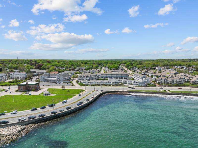 Condo for rent at 19 Beach St, Narragansett, RI 02882