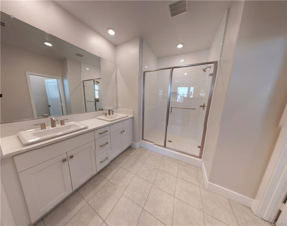 Apartment for rent at 135 Pattern, Irvine, CA 92618