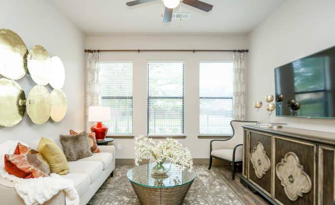 Apartment for rent at 2033 S Gessner Rd, Houston, TX 77063