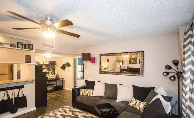 Apartment for rent at 915 Silber Rd, Houston, TX 77024