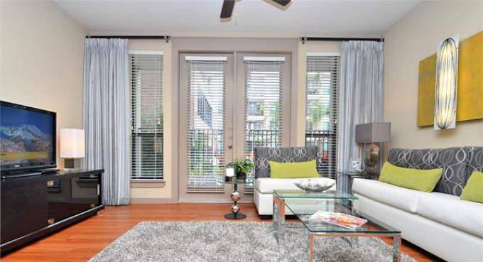 Apartment for rent at 15300 Cutten Rd, Houston, TX 77070