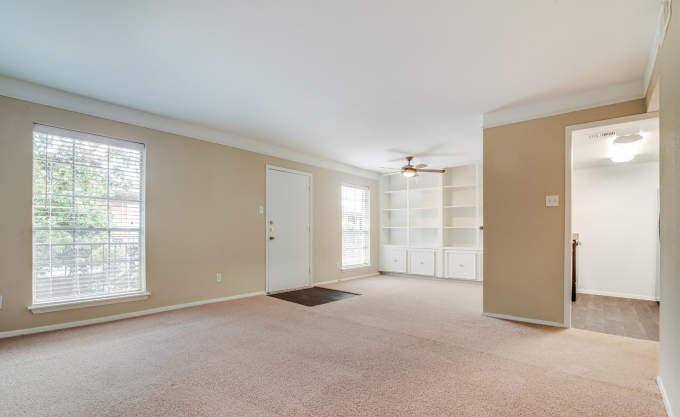 Apartment for rent at 3433 W Dallas St, Houston, TX 77019