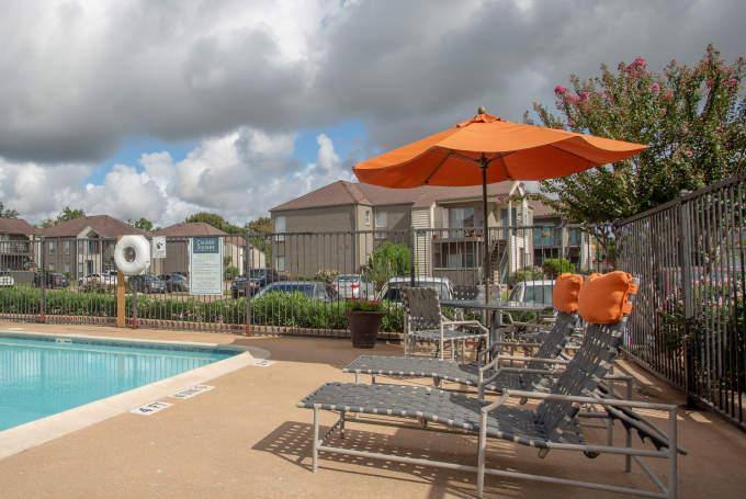 Apartment for rent at 1111 W Main St, League City, TX 77573