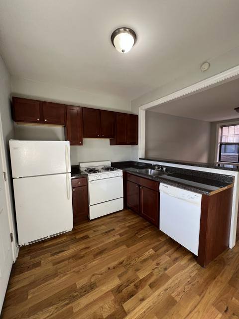 Apartment for rent at 4411 N Wolcott Ave, Chicago, IL 60640