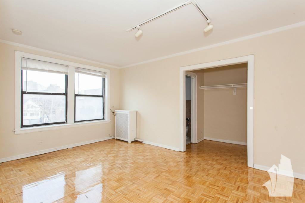 Apartment for rent at 739 W Belmont Ave #514, Chicago, IL 60657