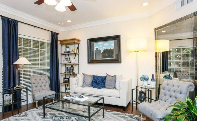 Apartment for rent at 2350 Westcreek Lane #1035, Houston, TX 77027