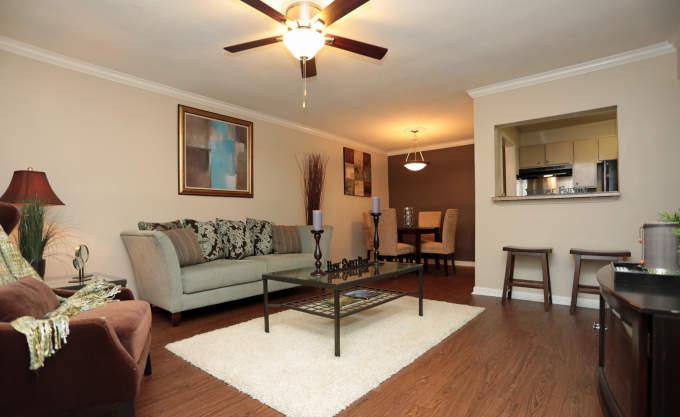 Apartment for rent at 12811 Greenwood Forest Dr, Houston, TX 77066