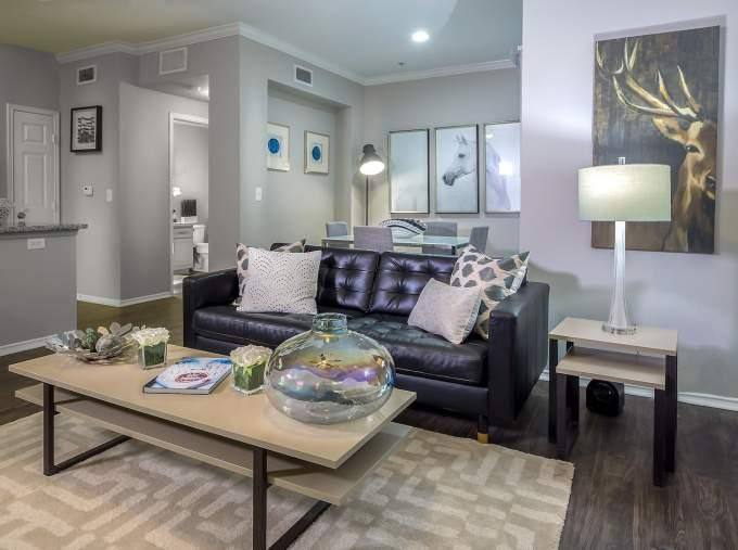 Apartment for rent at 14723 W Oaks Plaza Dr, Houston, TX 77082