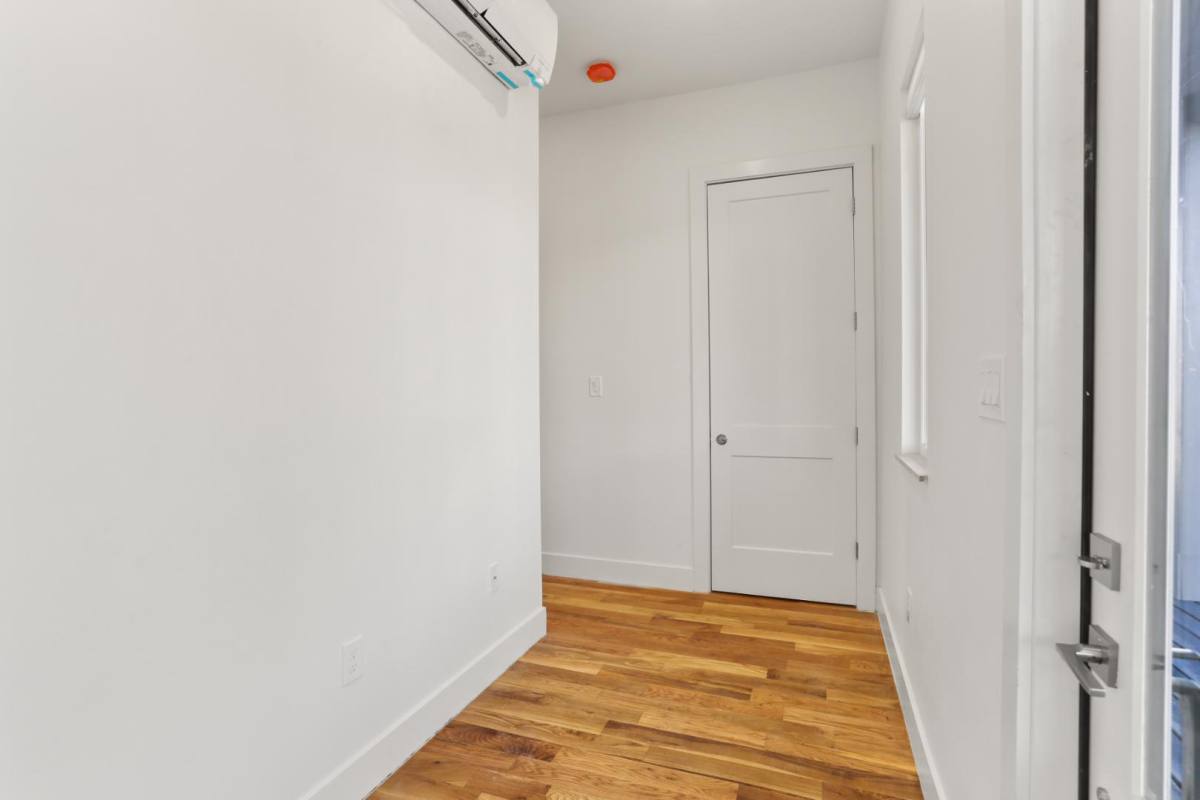 Apartment for rent at 503A Hendee St, New Orleans, LA 70114