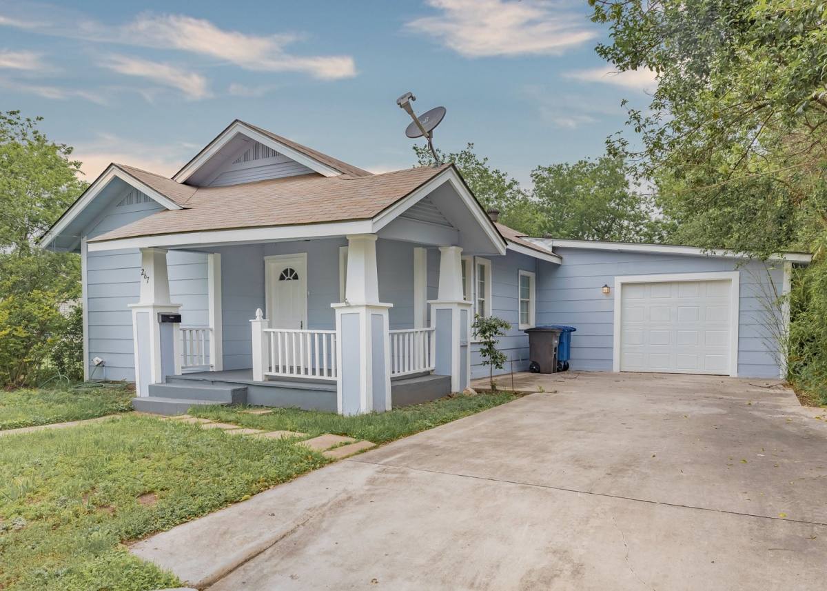 House for rent at 267 Bank St, San Antonio, TX 78204