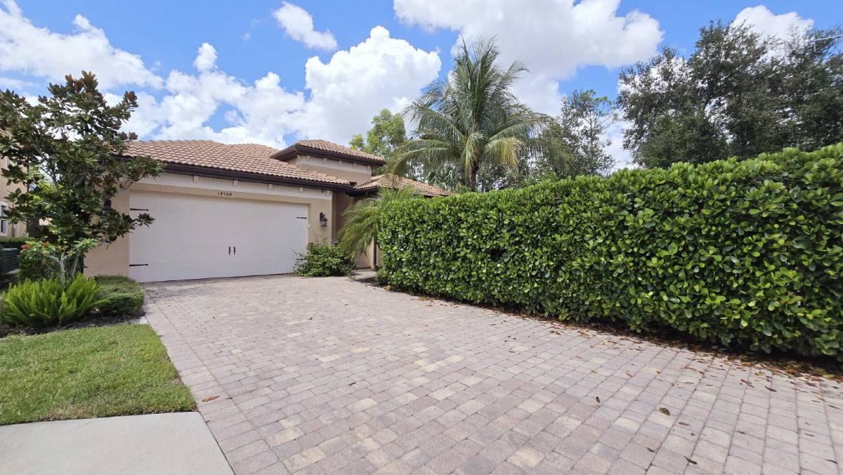 House for rent at 14564 Tuscany Pointe Trail, Naples, FL 34120