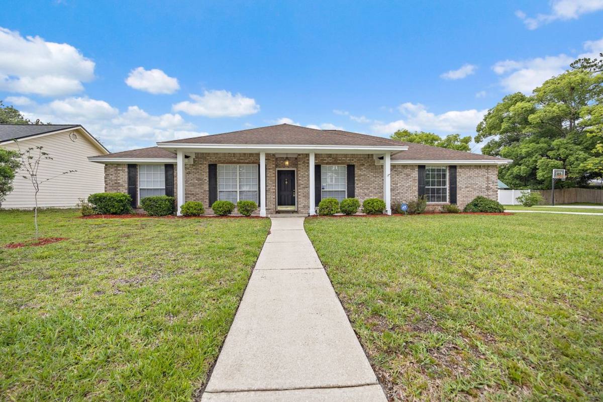House for rent at 4325 Spoon Hollow Lane, Jacksonville, FL 32217
