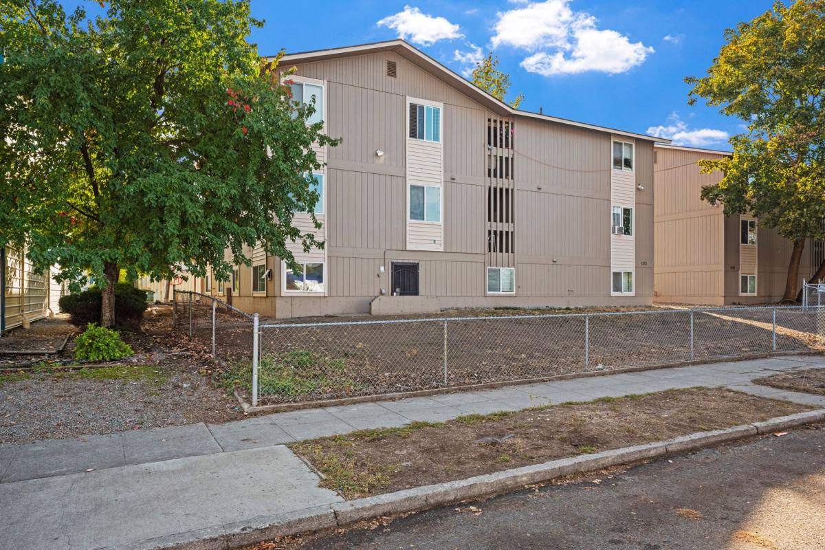 Apartment for rent at 1515-1519 W Sharp Ave, Spokane, WA 99201