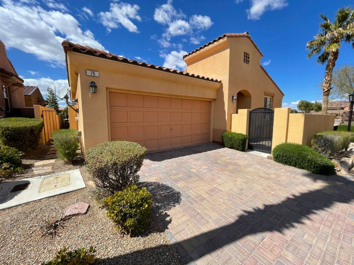 House for rent at 75 Avenza Dr, Henderson, NV 89011