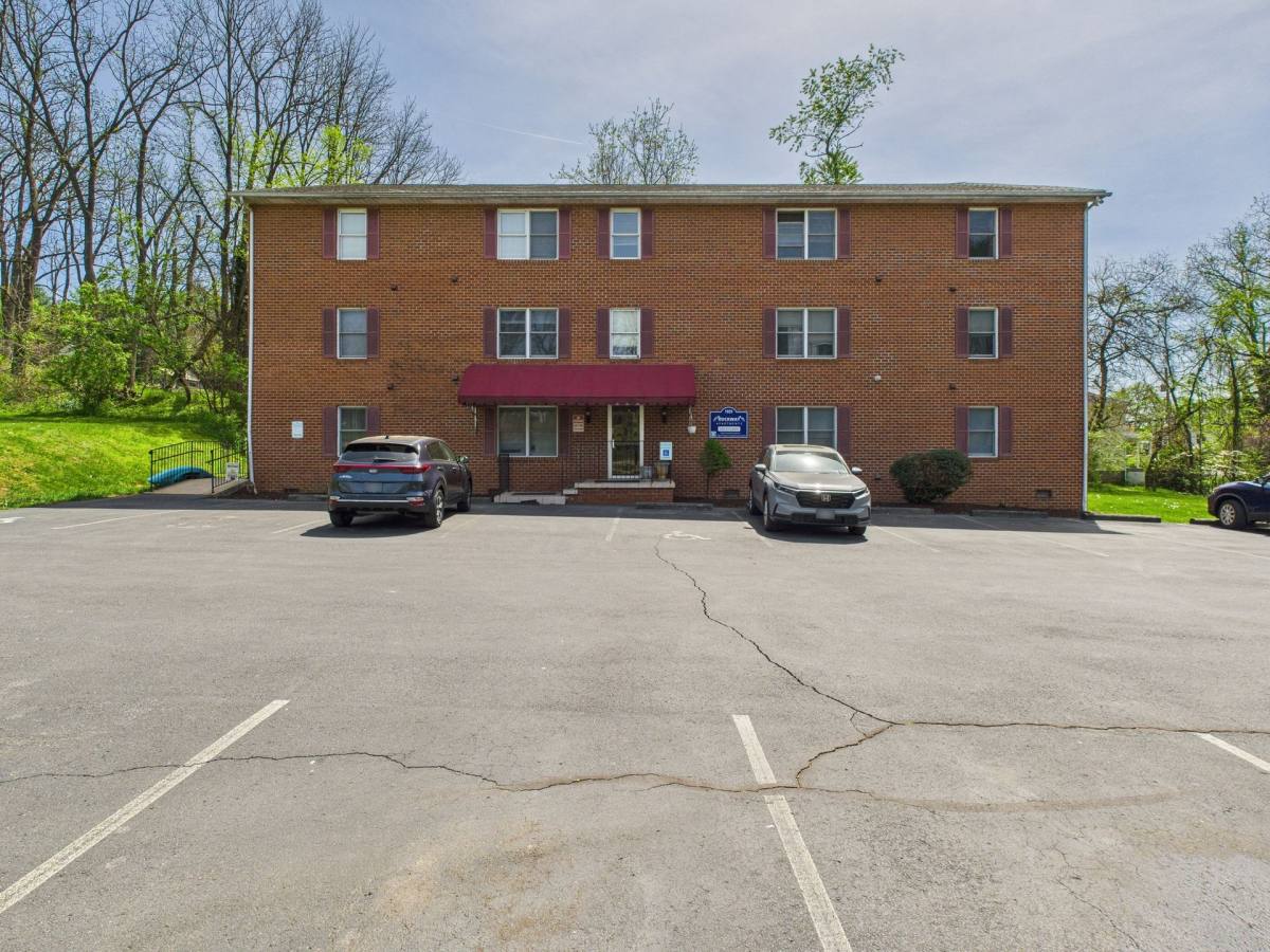 Apartment for rent at 1020 Rockway St, Staunton, VA 24401