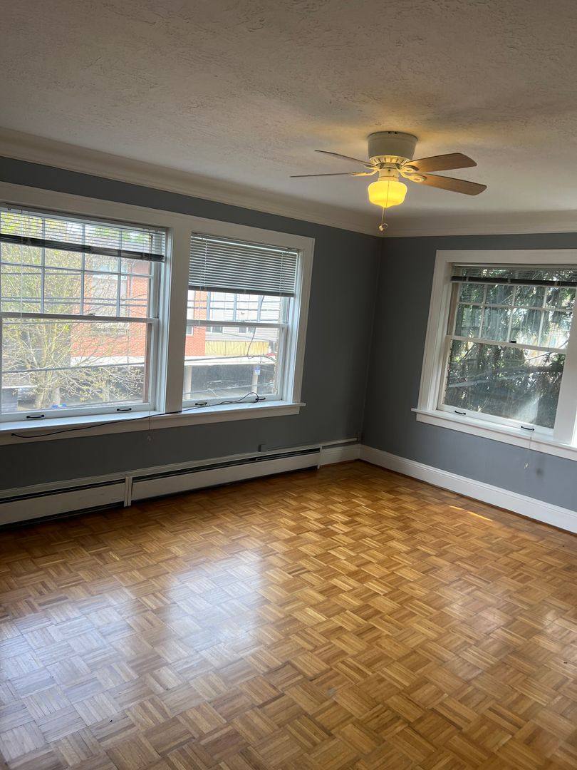 Apartment for rent at 1410 NE Schuyler St, Portland, OR 97212