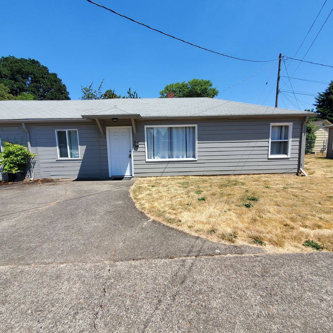 Townhouse for rent at 2005 5th Ave SE, Albany, OR 97321