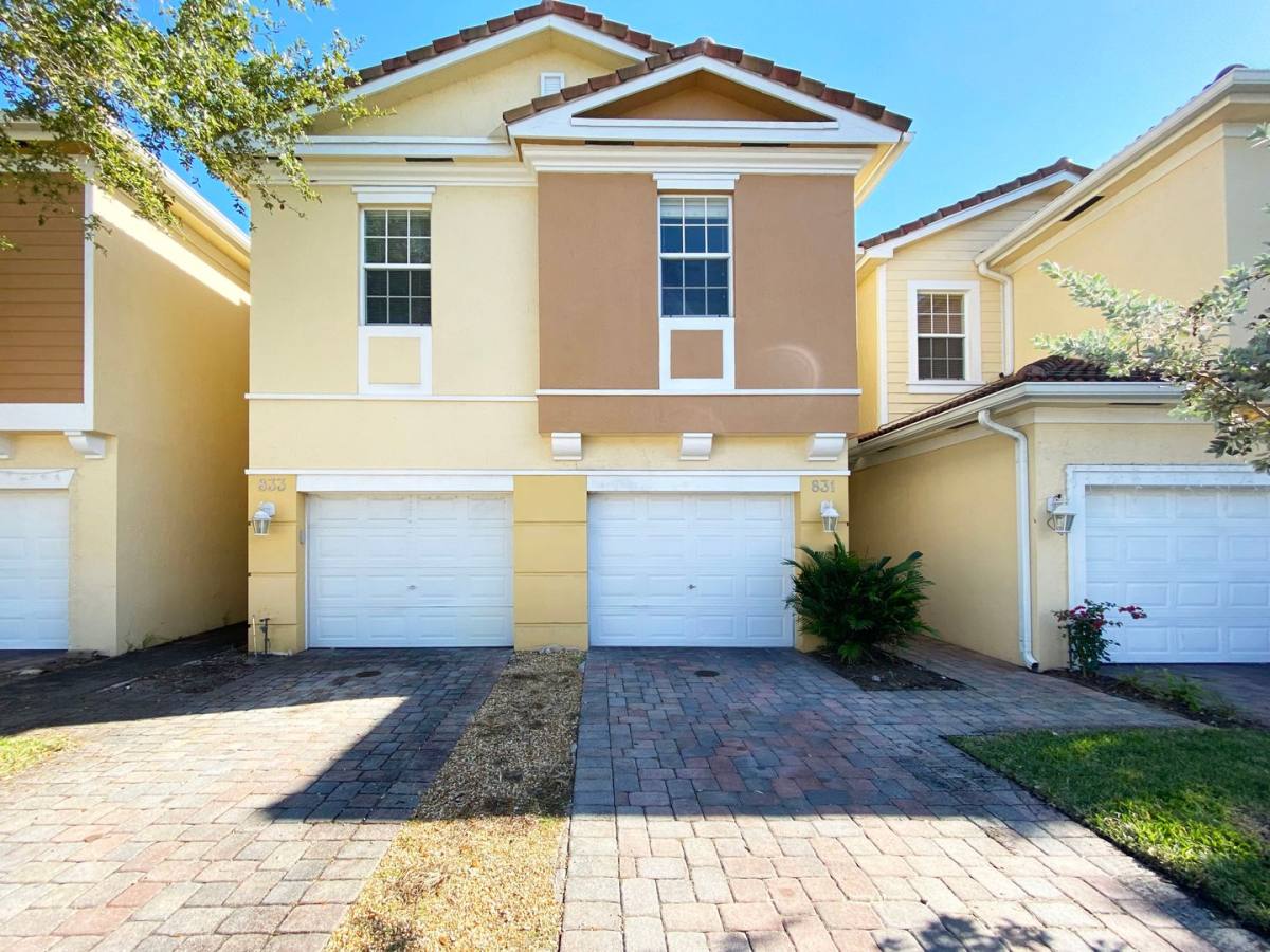 Townhouse for rent at 831 Pipers Cay Dr, West Palm Beach, FL 33415