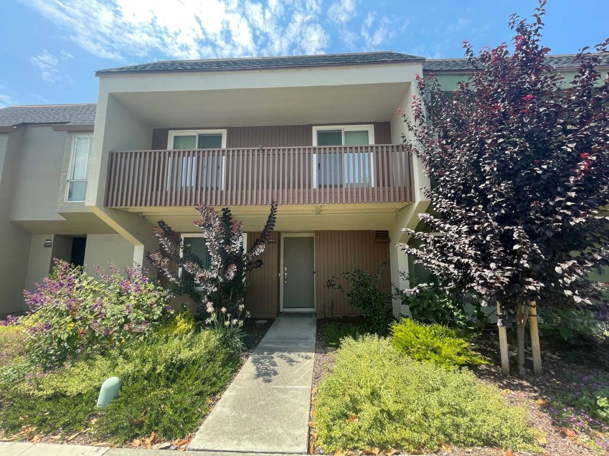 Condo for rent at 1033 Fontana Dr, Alameda, CA 94502