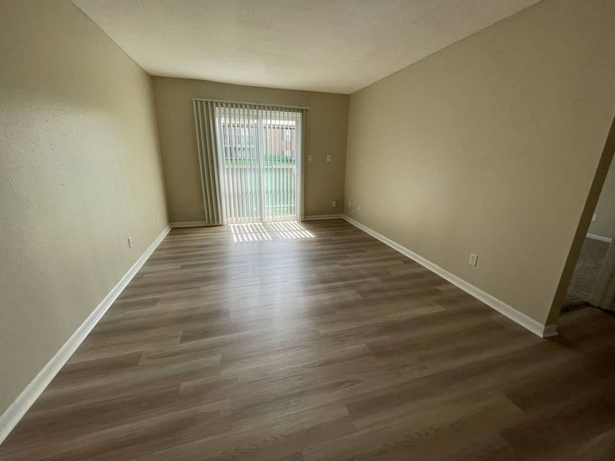 Apartment for rent at 5907 Reeds Rd, Mission, KS 66202