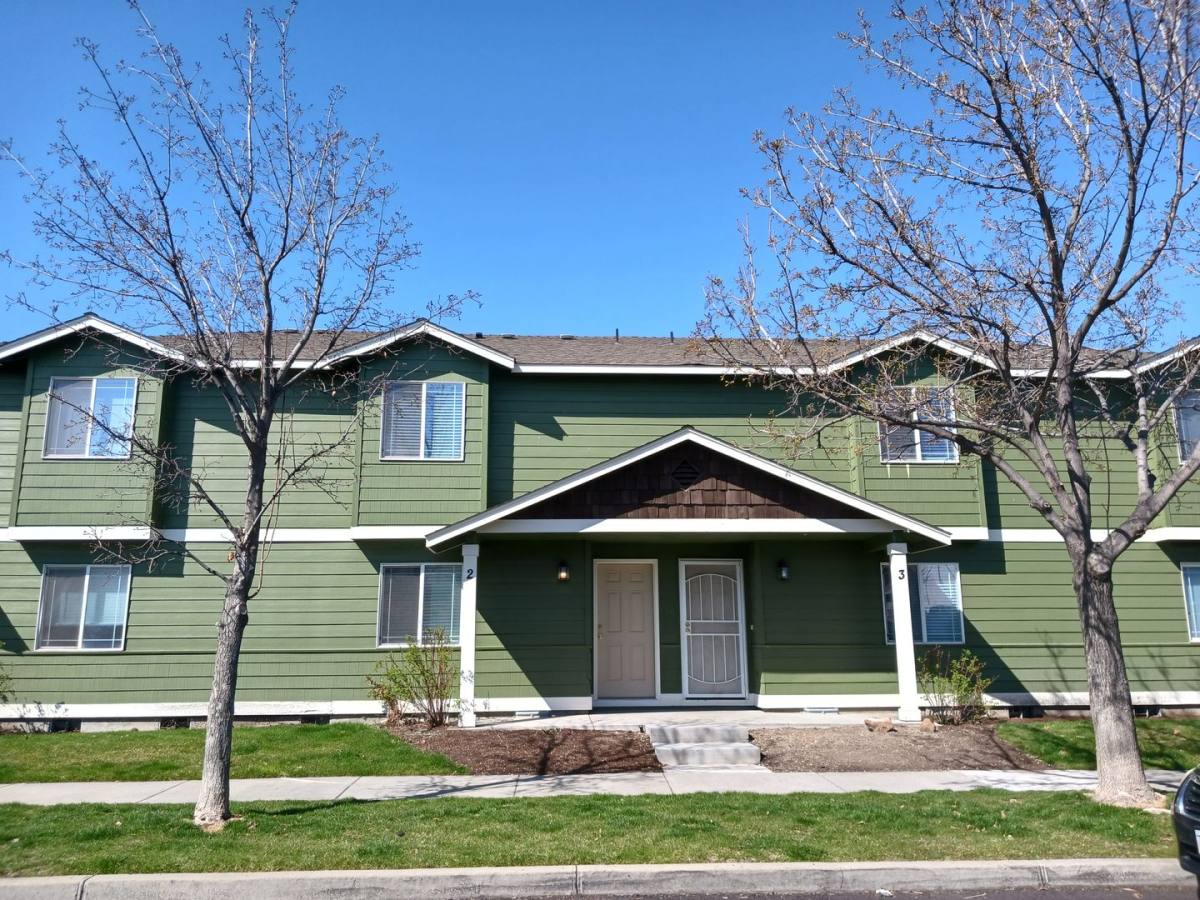 Townhouse for rent at 2521 NW Cedar Ave, Redmond, OR 97756