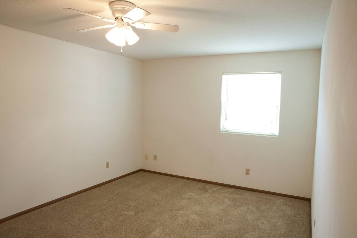 Apartment for rent at 6012 N Imperial Dr, Peoria, IL 61614