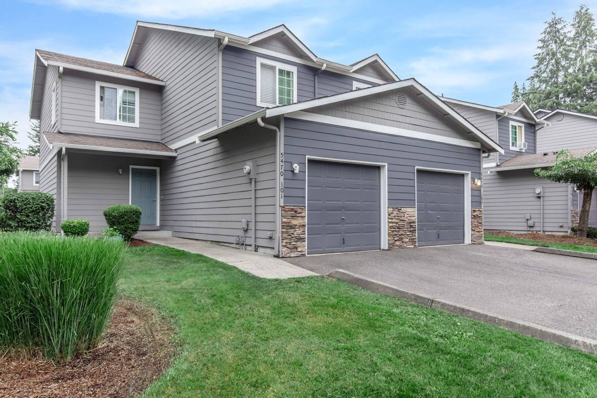 Townhouse for rent at 1619 Trosper Rd SW, Olympia, WA 98512