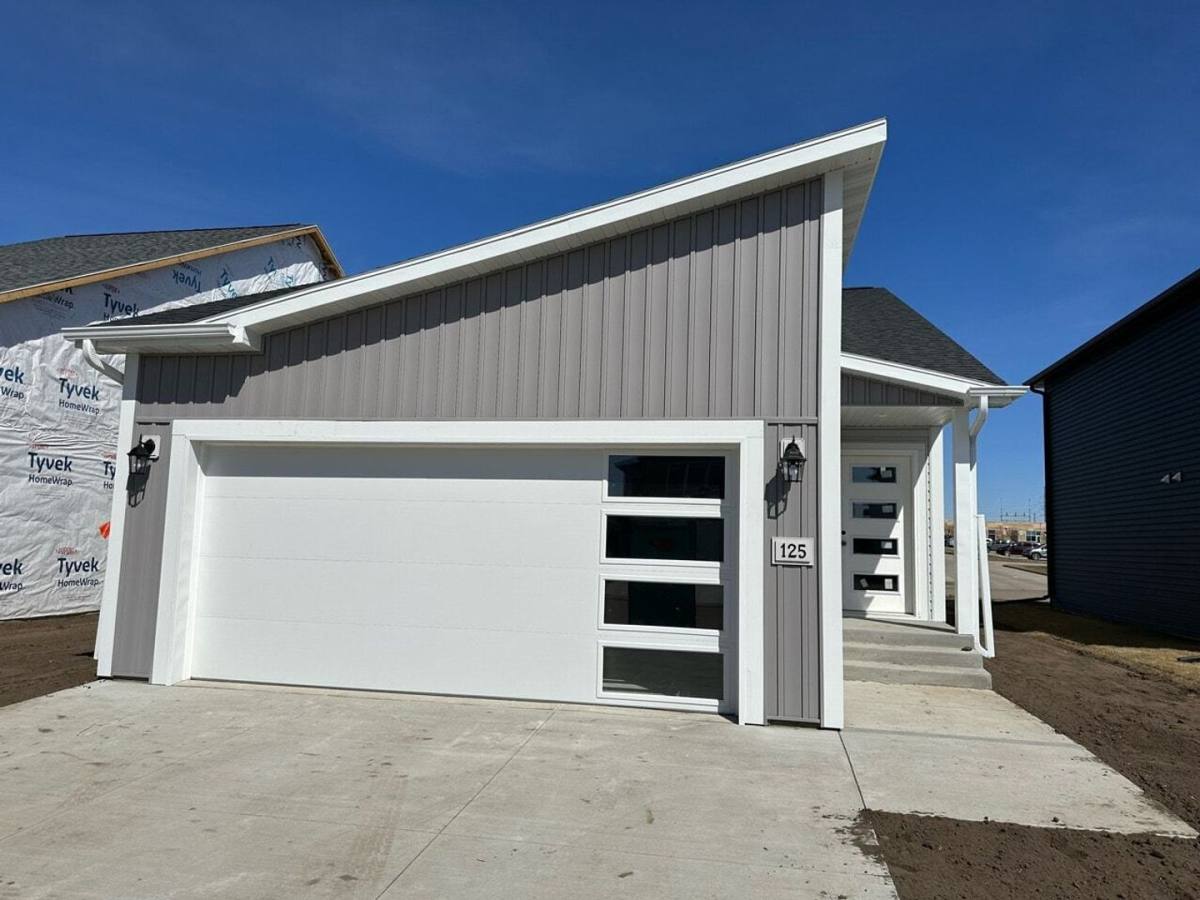 House for rent at 125 Marshall Loop, Bismarck, ND 58504