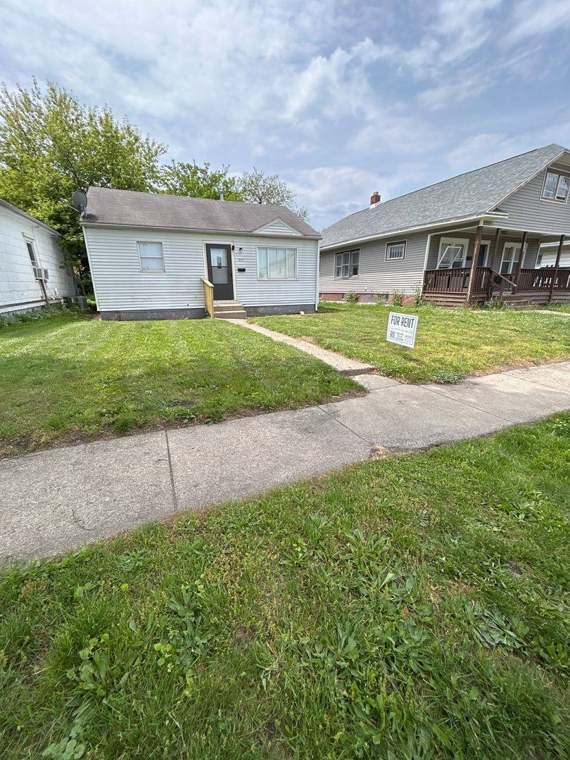 House for rent at 237 Kaley St, South Bend, IN 46619