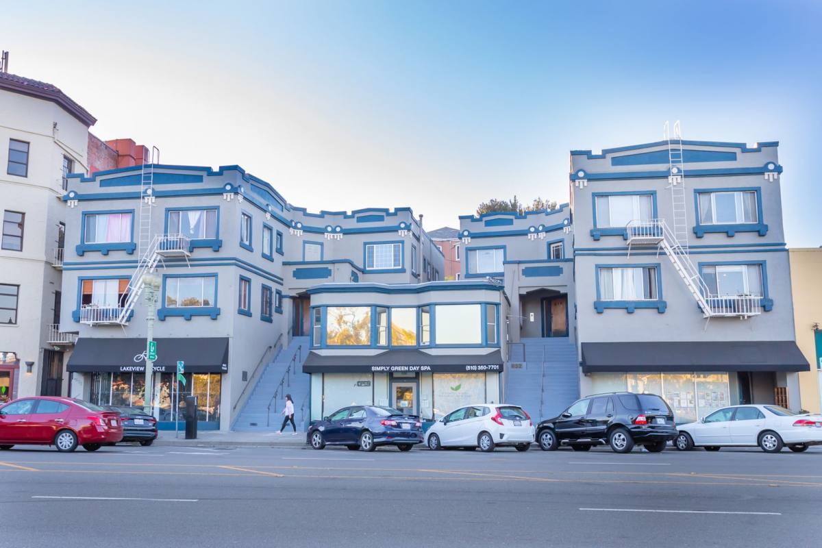Apartment for rent at 626 Grand Ave, Oakland, CA 94610