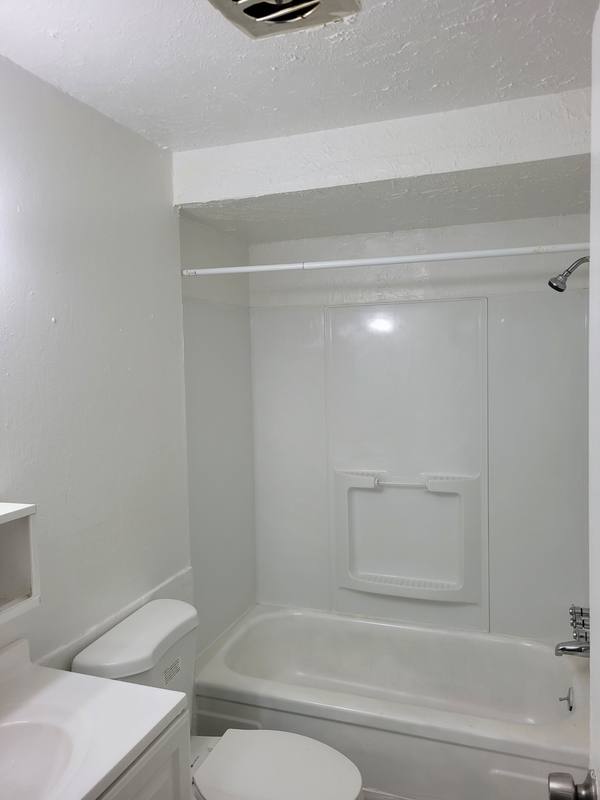Apartment for rent at 14835 Euclid Ave #307, Cleveland, OH 44112