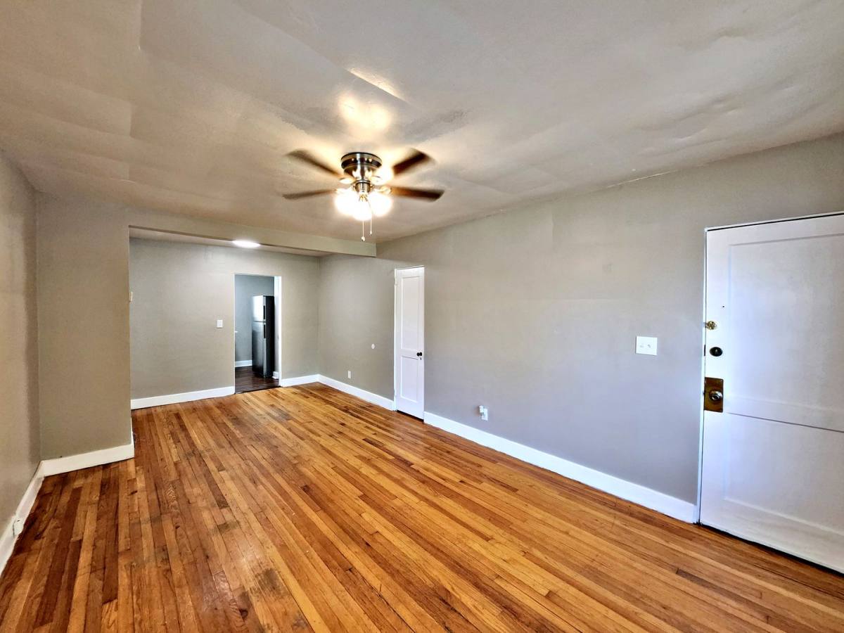 Apartment for rent at 1018-1026 Grant St SE, Decatur, AL 35601