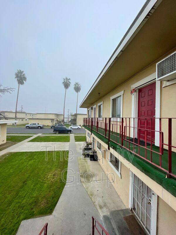 Apartment for rent at 830 W Davis #6, Hanford, CA 93230