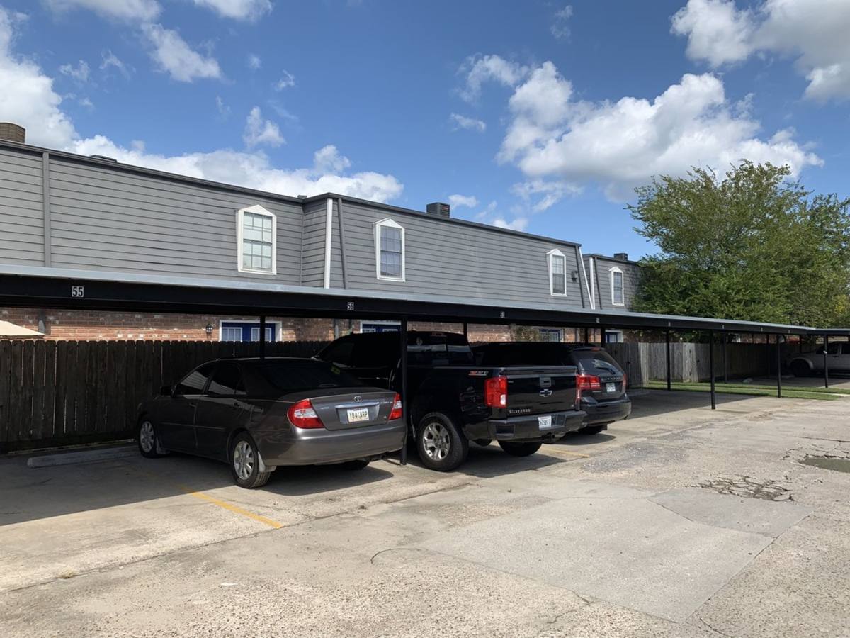 Apartment for rent at 1003 Ave B, Nederland, TX 77627